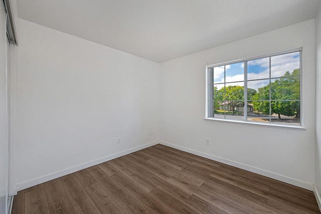 6431 Canyon Creek Way, Elk Grove, CA 95758