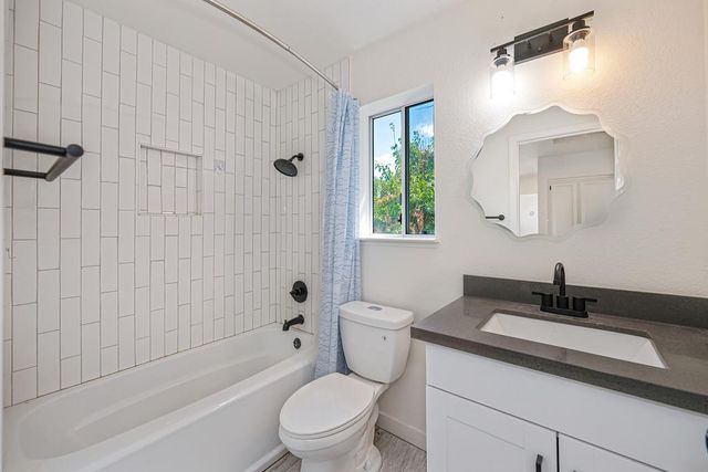 6431 Canyon Creek Way, Elk Grove, CA 95758