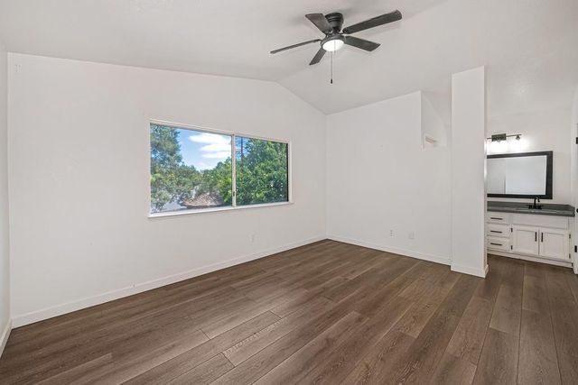 6431 Canyon Creek Way, Elk Grove, CA 95758