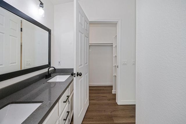 6431 Canyon Creek Way, Elk Grove, CA 95758
