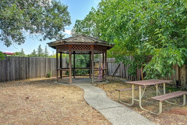 6431 Canyon Creek Way, Elk Grove, CA 95758