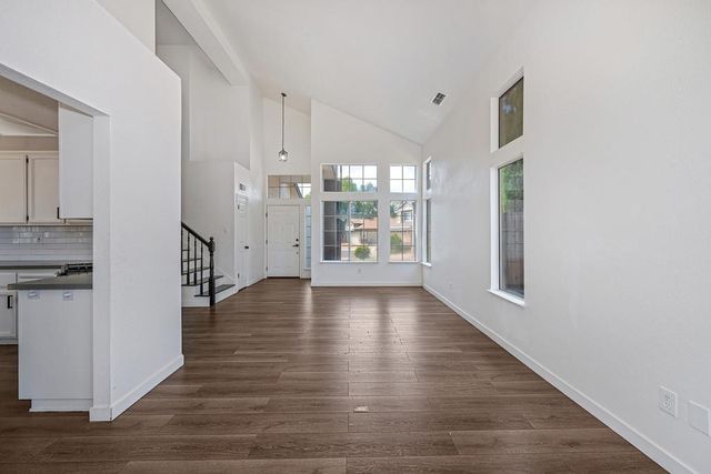 6431 Canyon Creek Way, Elk Grove, CA 95758