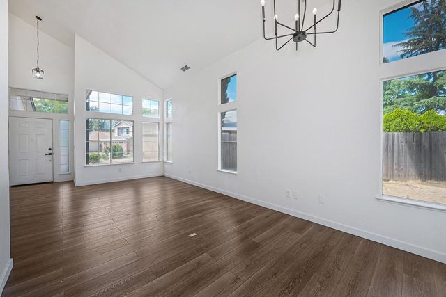 6431 Canyon Creek Way, Elk Grove, CA 95758