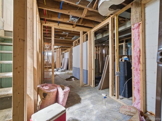 17183 Strasburg Street, Detroit, MI 48205