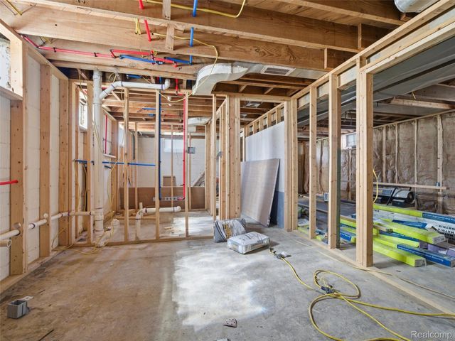 17183 Strasburg Street, Detroit, MI 48205