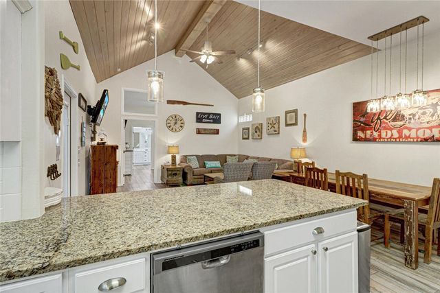 2212 State Highway 361 204, Port Aransas, TX 78373