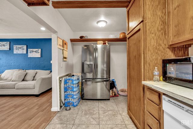 1504 Stockton Avenue, Bakersfield, CA 93308