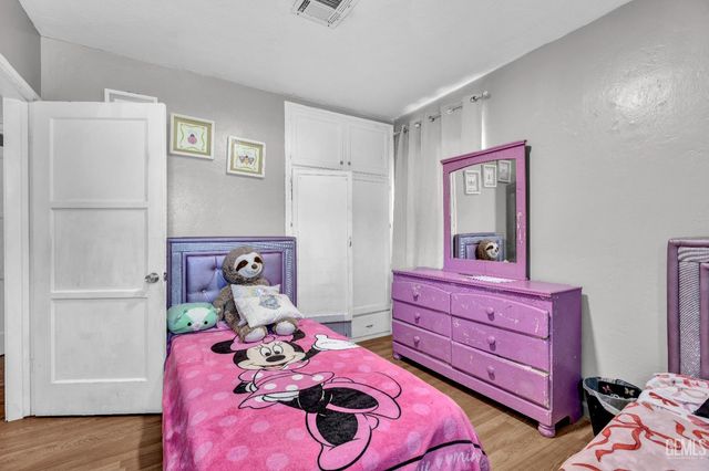 1504 Stockton Avenue, Bakersfield, CA 93308