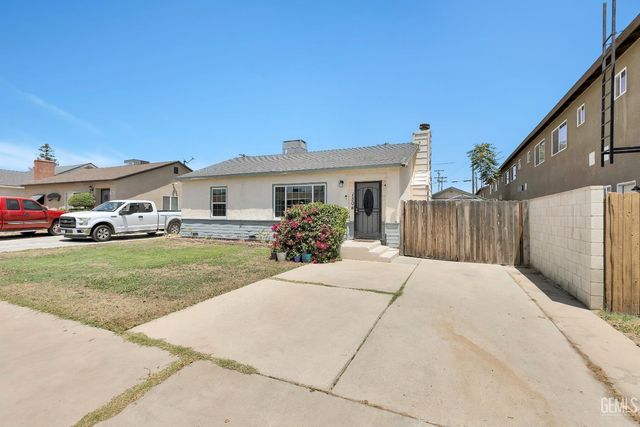 1504 Stockton Avenue, Bakersfield, CA 93308