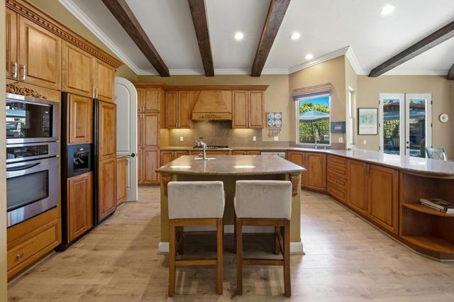 15 Porto Cielo Court, Rancho Mirage, CA 92270