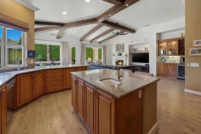 15 Porto Cielo Court, Rancho Mirage, CA 92270