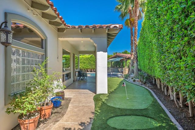 15 Porto Cielo Court, Rancho Mirage, CA 92270