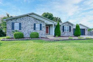 4613 Summitt Dr, Louisville, KY 40229