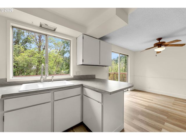 1101 Nw 405TH St, Woodland, WA 98674