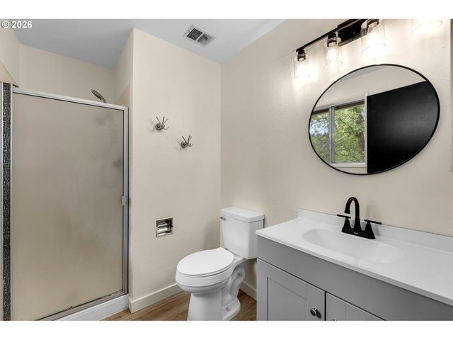 1101 Nw 405TH St, Woodland, WA 98674