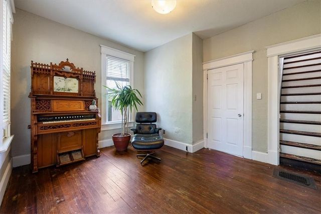 611 E 27 Terrace, Kansas City, MO 64109