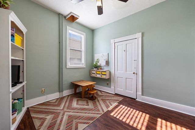 611 E 27 Terrace, Kansas City, MO 64109
