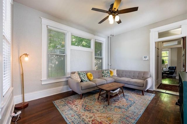 611 E 27 Terrace, Kansas City, MO 64109