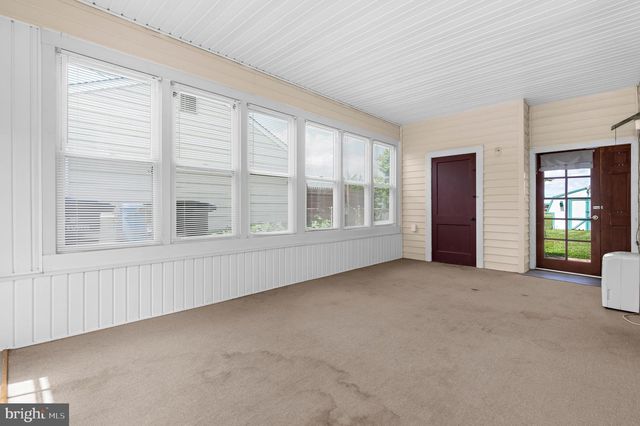 48 FAIRGROUND AVE, Taneytown, MD 21787