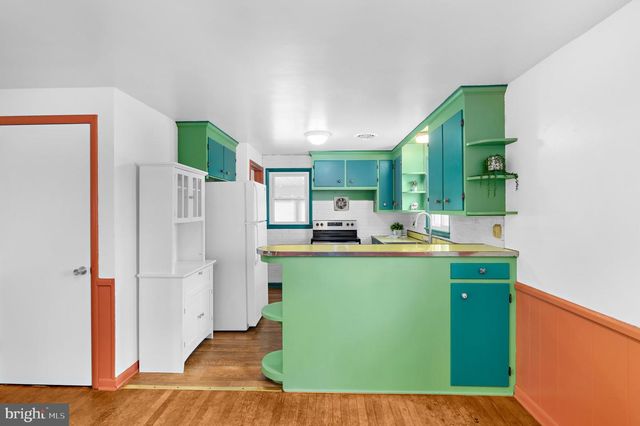 48 FAIRGROUND AVE, Taneytown, MD 21787