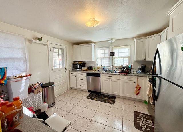 152 Oakland Avenue, New Britain, CT 06053