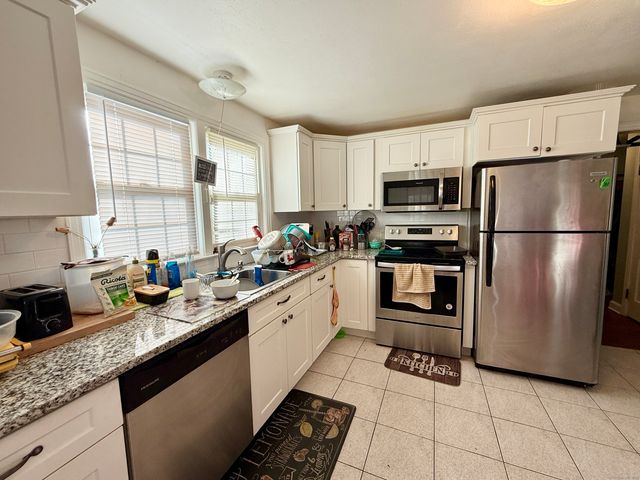 152 Oakland Avenue, New Britain, CT 06053