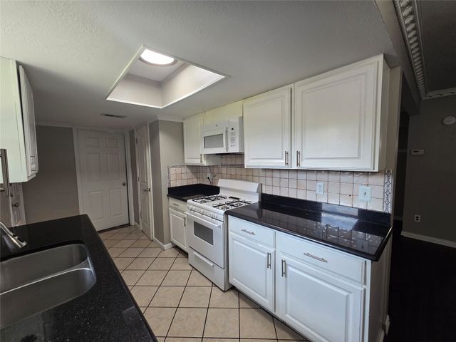 624 Oceanview Drive, Dallas, TX 75232
