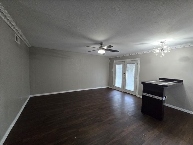 624 Oceanview Drive, Dallas, TX 75232