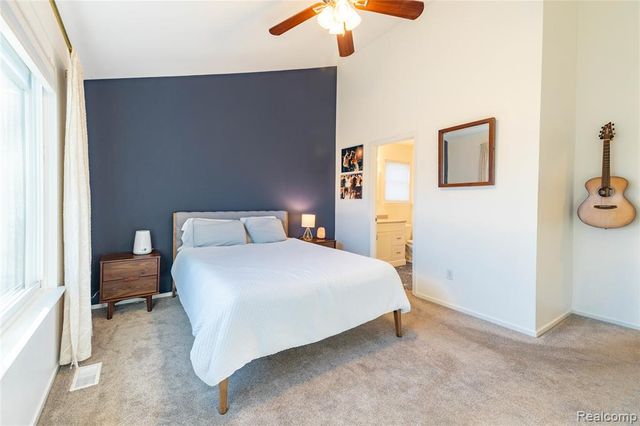 907 Huntclub Boulevard, Auburn Hills, MI 48326