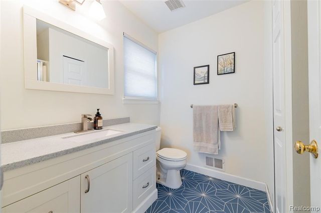 907 Huntclub Boulevard, Auburn Hills, MI 48326