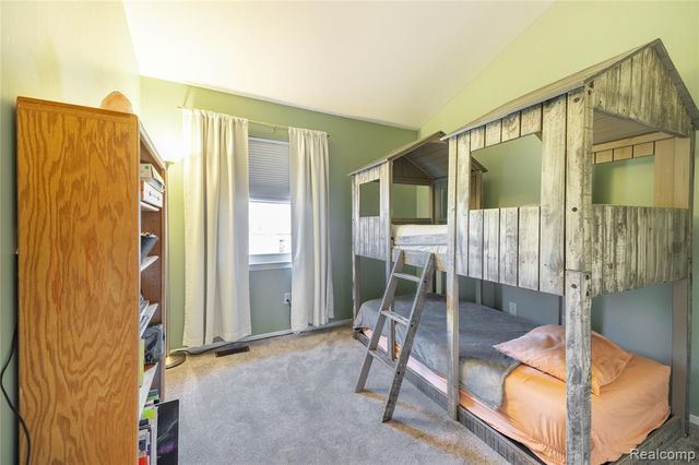 907 Huntclub Boulevard, Auburn Hills, MI 48326