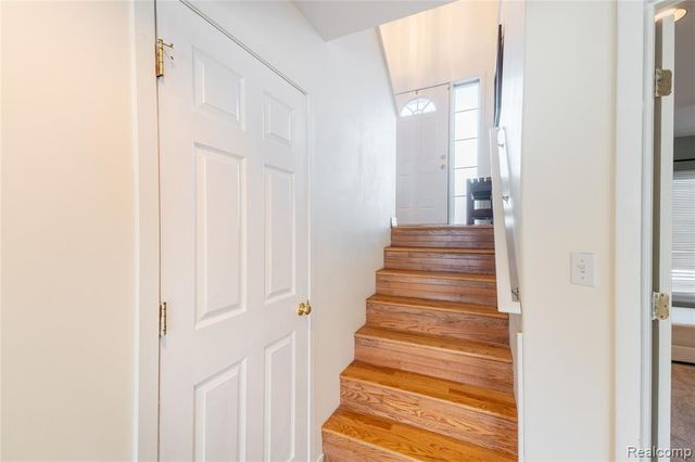 907 Huntclub Boulevard, Auburn Hills, MI 48326