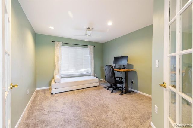 907 Huntclub Boulevard, Auburn Hills, MI 48326