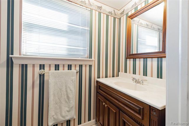 907 Huntclub Boulevard, Auburn Hills, MI 48326