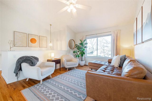 907 Huntclub Boulevard, Auburn Hills, MI 48326