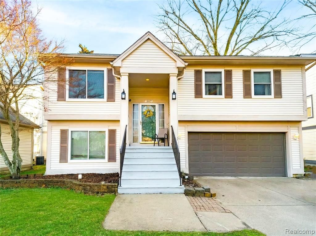 907 Huntclub Boulevard, Auburn Hills, MI 48326