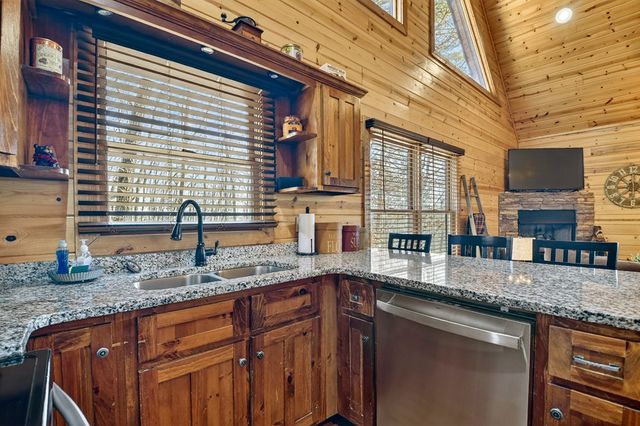 78 Brass Hill Road, Blue Ridge, GA 30513