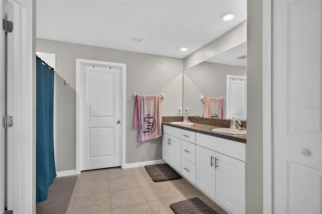 5420 LESLIE CANYON DRIVE, Wimauma, FL 33598