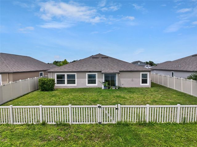 5420 LESLIE CANYON DRIVE, Wimauma, FL 33598