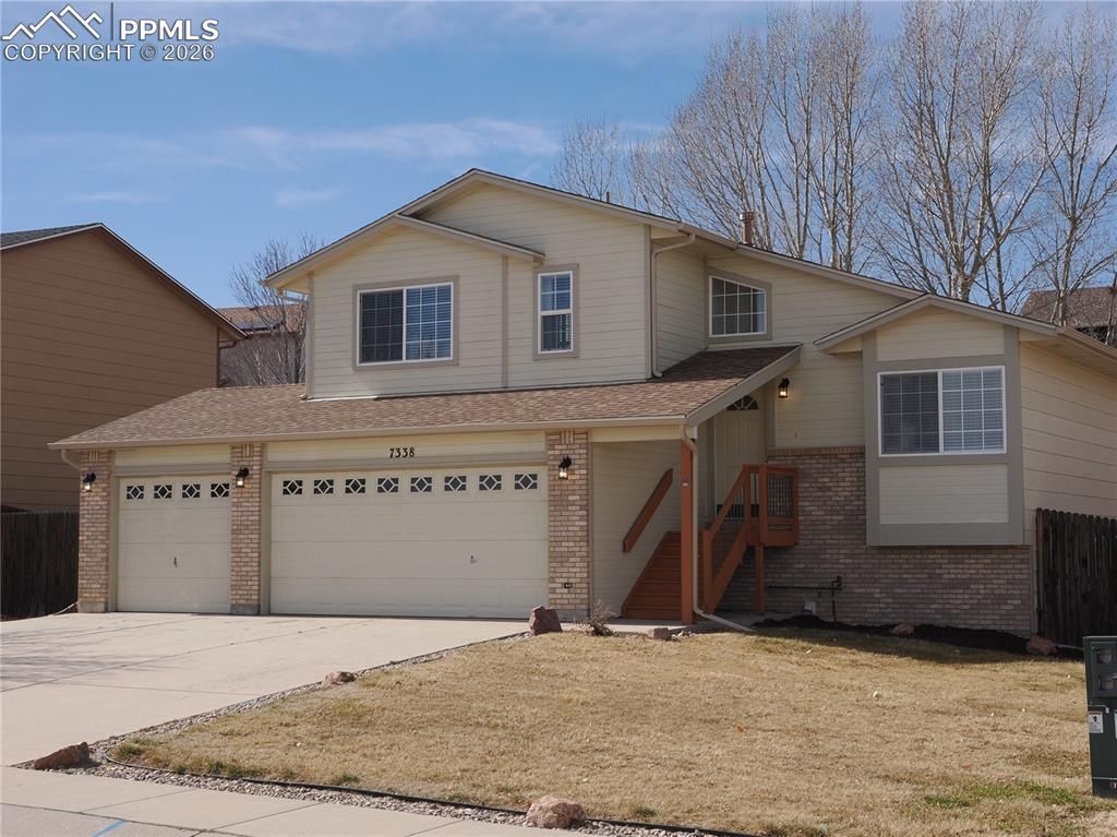 7338 Theresa Drive, Colorado Springs, CO 80925