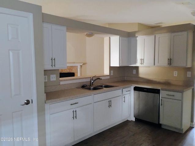 863 S LILAC Loop, Jacksonville, FL 32259