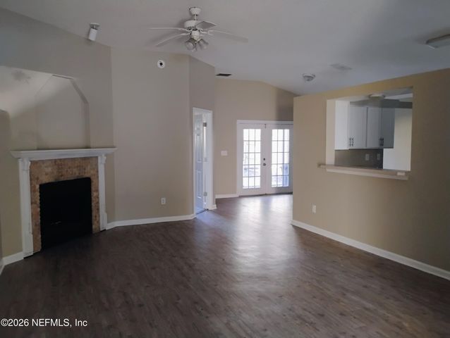 863 S LILAC Loop, Jacksonville, FL 32259