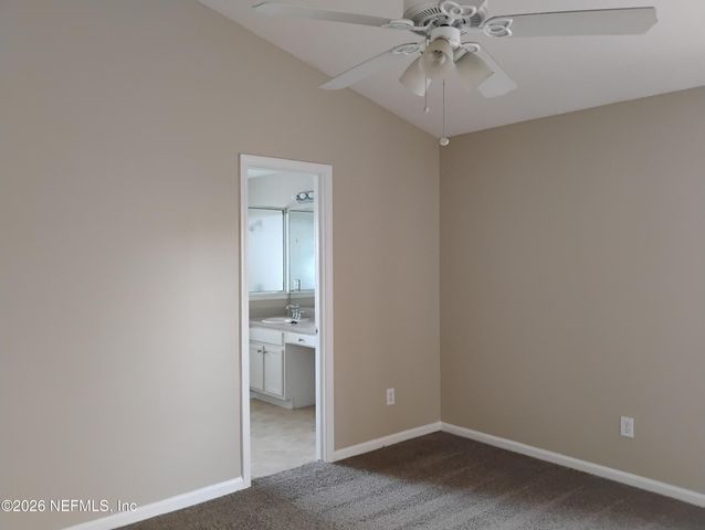 863 S LILAC Loop, Jacksonville, FL 32259