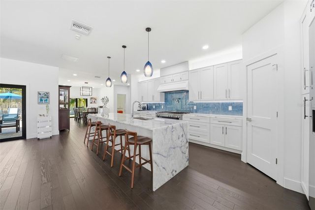 806 OSCEOLA ROAD, Belleair, FL 33756