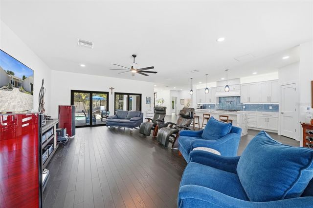 806 OSCEOLA ROAD, Belleair, FL 33756