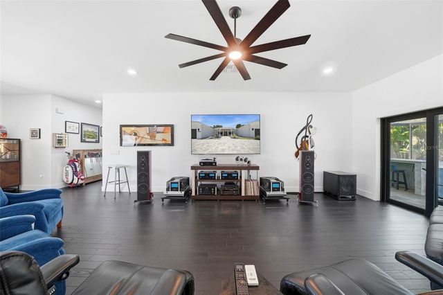 806 OSCEOLA ROAD, Belleair, FL 33756