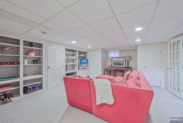 146 Richards Road, Ridgewood, NJ 07450