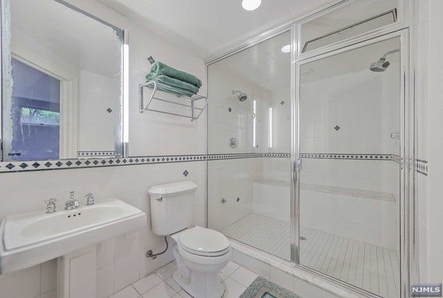 146 Richards Road, Ridgewood, NJ 07450