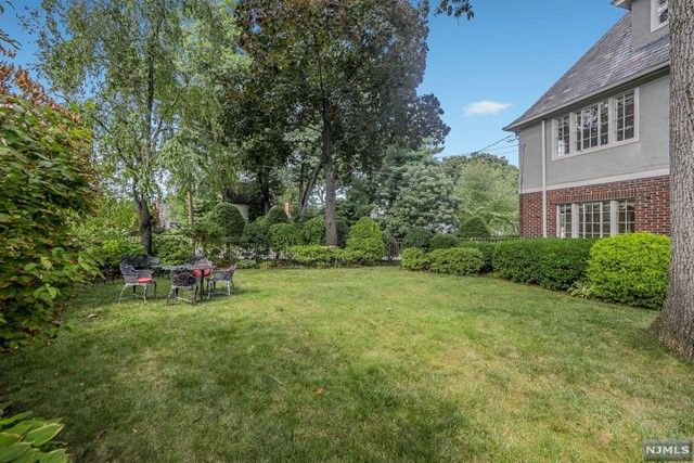 146 Richards Road, Ridgewood, NJ 07450