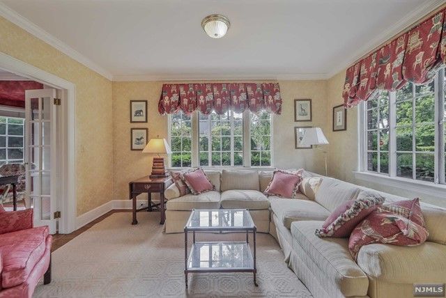 146 Richards Road, Ridgewood, NJ 07450